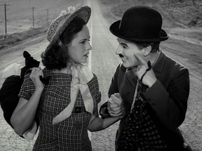 Sejarah Bandung - Charlie Chaplin Paulette Goddard 1936 Featured